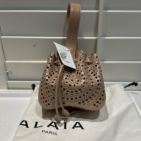 Alaia Handbags - Alaia- Rose Marie Laser-Cut Top-Handle Bag (Sable)